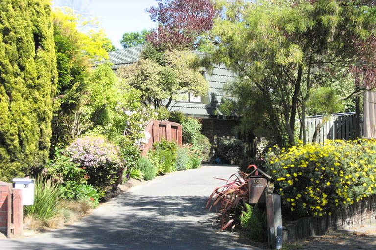 Photo of property in 10 Rembrandt Place, Burnside, Christchurch, 8053