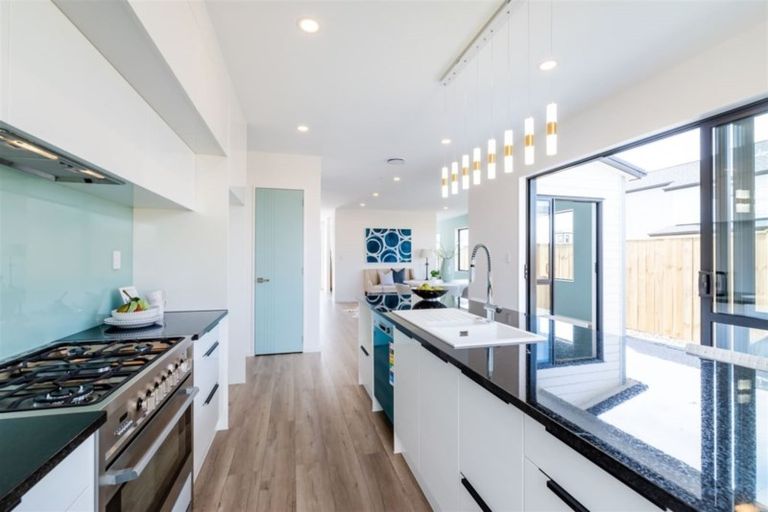 Photo of property in 5 Greenfinch Road, Hobsonville, Auckland, 0616