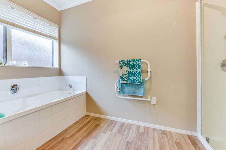 Photo of property in 27 Heathfield Avenue, Huntington, Hamilton, 3210