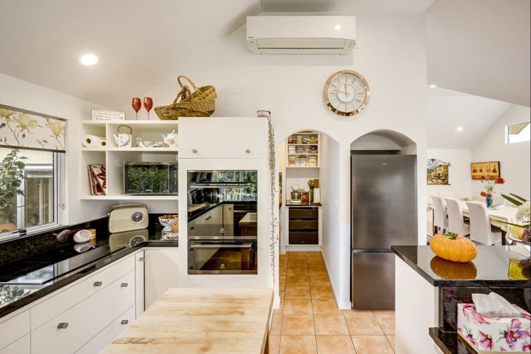 Photo of property in 75 Le Quesne Road, Bay View, Napier, 4104