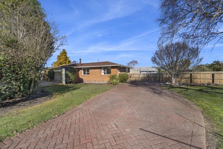 Photo of property in 42 Fovant Street, Russley, Christchurch, 8042