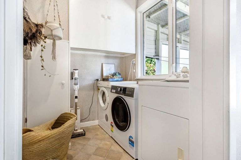 Photo of property in 221 Saint Leonards Avenue, Saint Leonards, Hastings, 4120