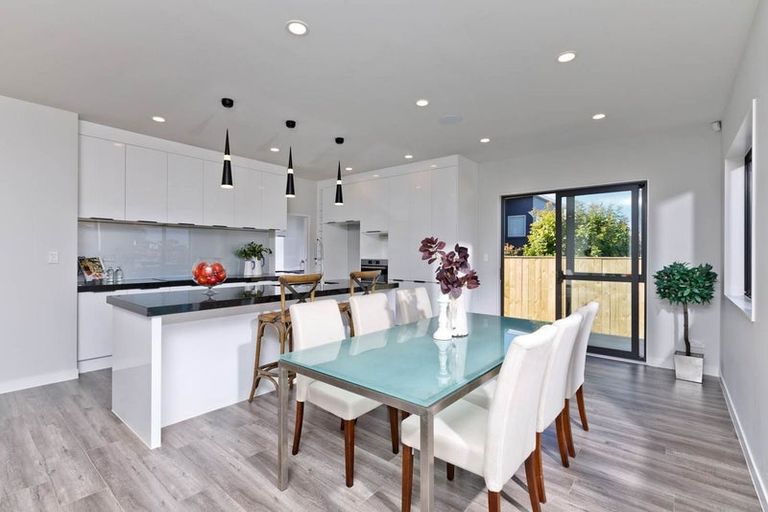 Photo of property in 3 Crompton Place, Orewa, 0931
