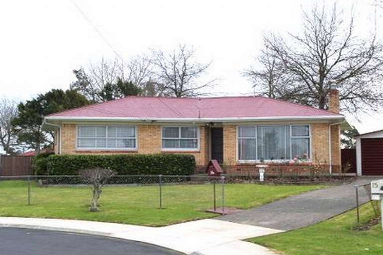 Photo of property in 16 Malcolm Place, Mangere East, Auckland, 2024