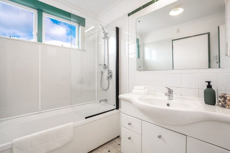 Photo of property in 177 Grant Road, Thorndon, Wellington, 6011