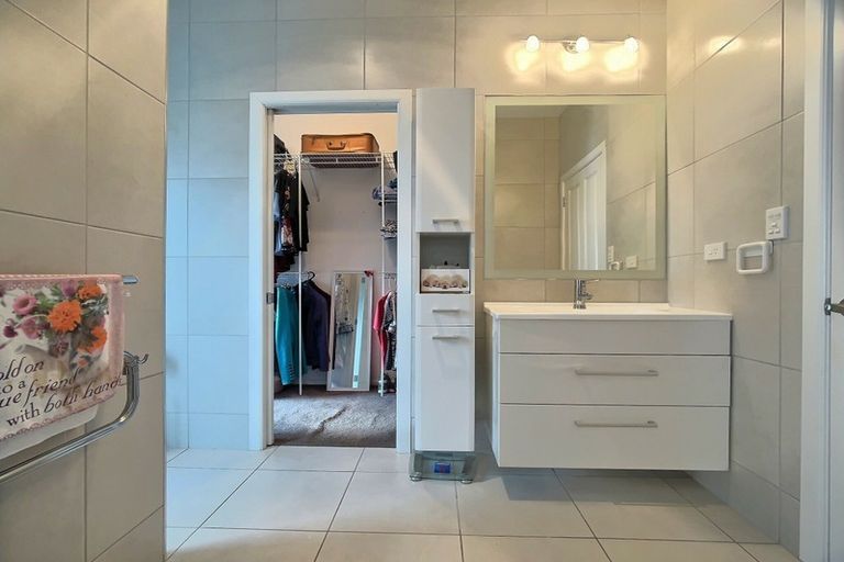 Photo of property in 115 Kent Terrace, Taradale, Napier, 4112