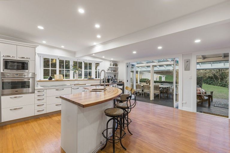 Photo of property in 136 Attwood Road, Paremoremo, Auckland, 0632