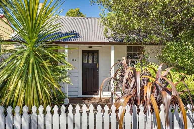 Photo of property in 404 Montreal Street, Christchurch Central, Christchurch, 8013