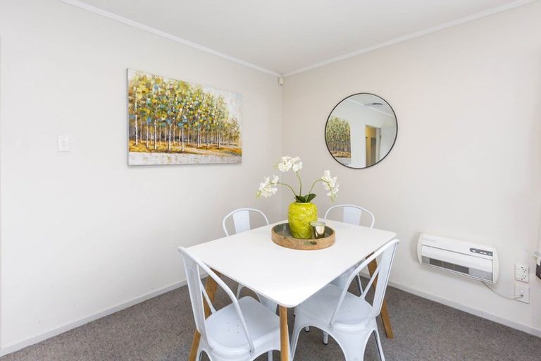 Photo of property in 8f1- Tulsa Grove, Totara Park, Upper Hutt, 5018