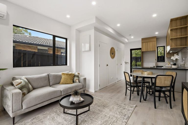 Photo of property in 8/39 Brandon Road, Glen Eden, Auckland, 0602