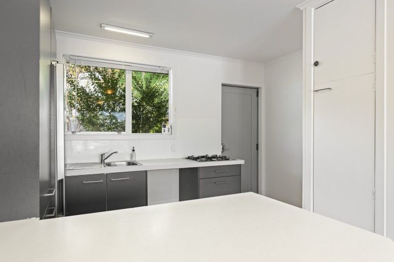 Photo of property in 8a Waterloo Place, Westown, New Plymouth, 4310