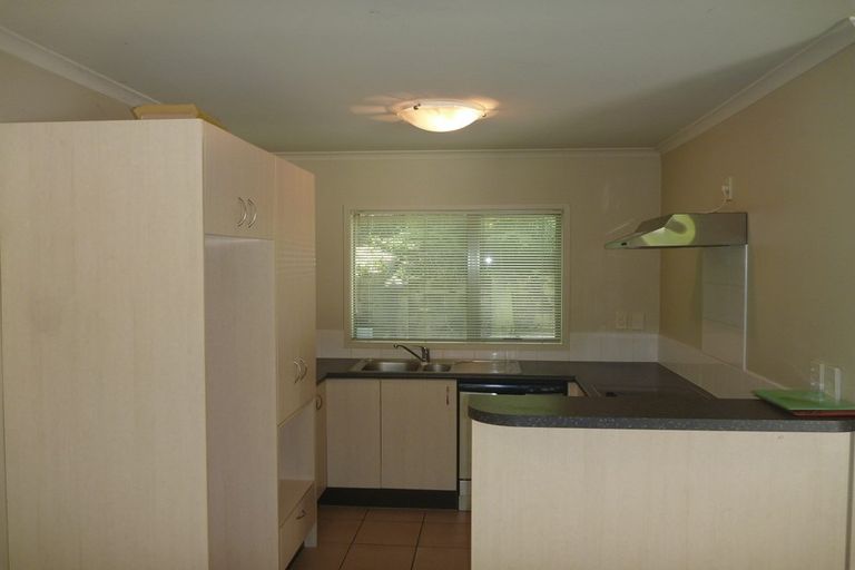 Photo of property in 16 Catrina Avenue, Birkenhead, Auckland, 0626