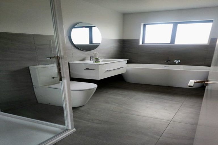 Photo of property in 2 Ellmers Street, Woodend, 7610