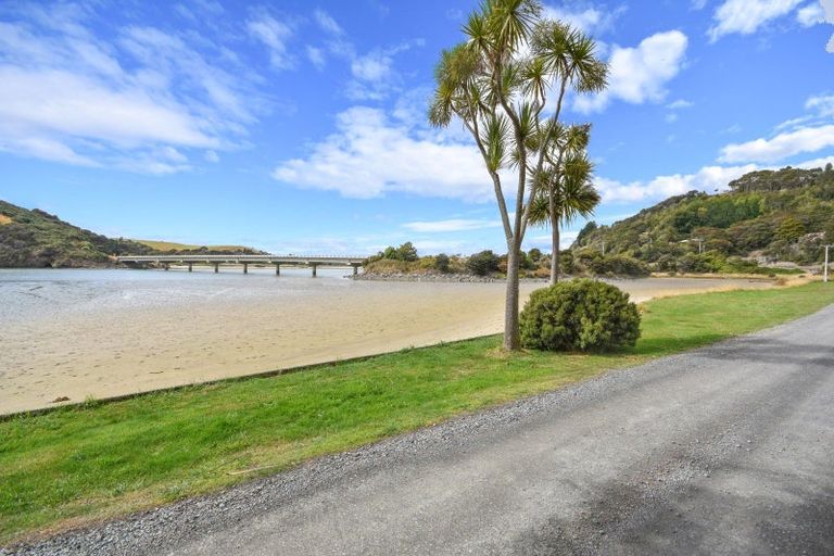 Photo of property in 25 Riverside Road, Taieri Mouth, 9091
