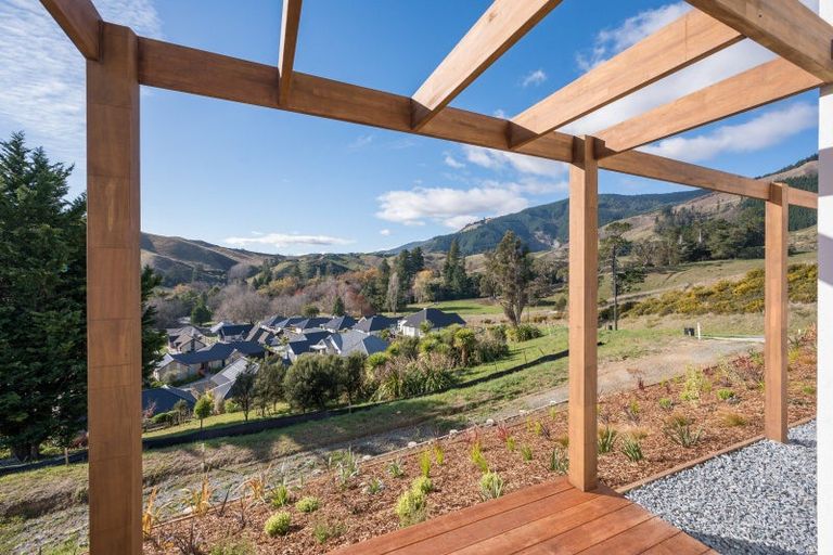 Photo of property in 2 Hill Tops Way, Stoke, Nelson, 7011