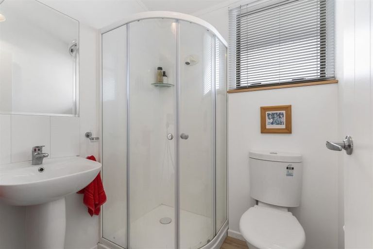 Photo of property in 218 Patuwai Drive, Whangamata, 3620