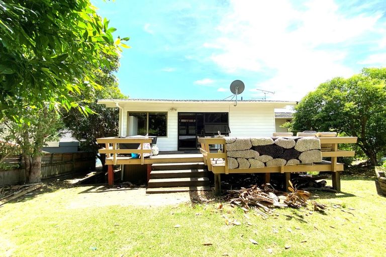 Photo of property in 43 Cheriton Road, Mellons Bay, Auckland, 2014