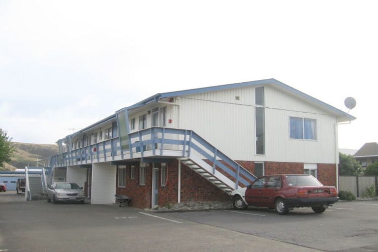 Photo of property in 11/35 Mana Esplanade, Paremata, Porirua, 5026