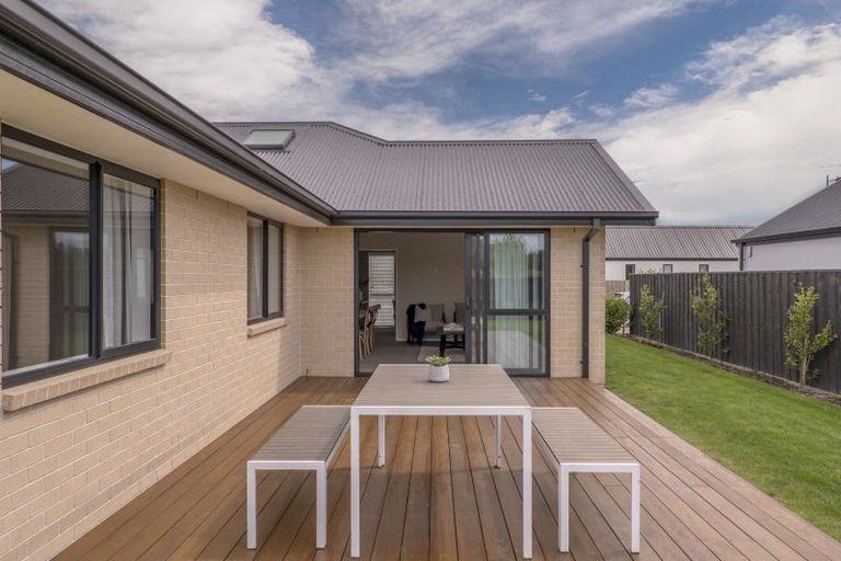 Photo of property in 6 Manggis Street, Northwood, Christchurch, 8051