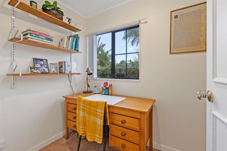 Photo of property in 42 Maygrove Drive, Orewa, 0931