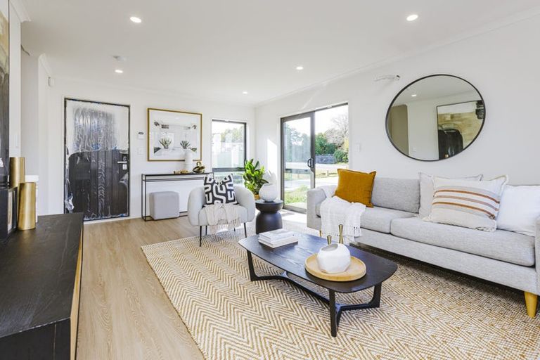 Photo of property in 559a Great South Road, Rosehill, 2113