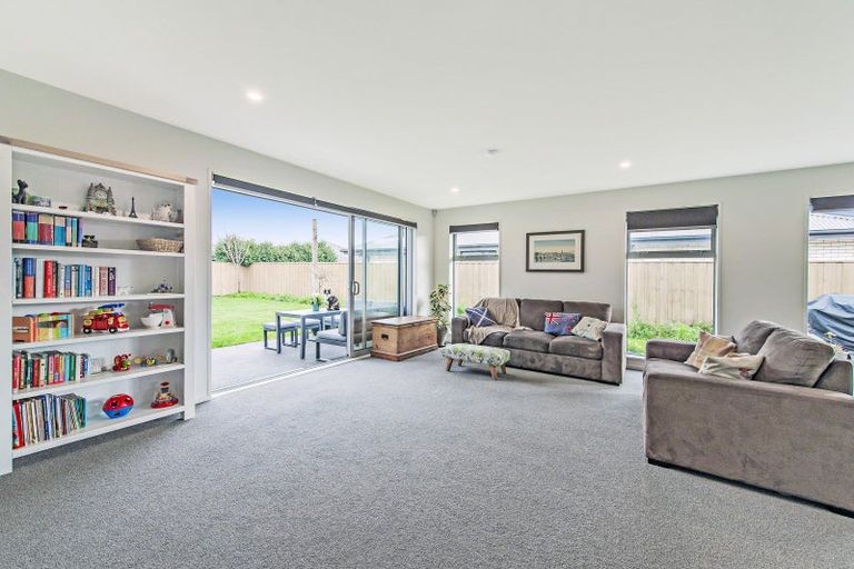 Photo of property in 10 Longcot Drive, Rolleston, 7615