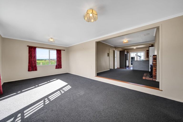 Photo of property in 278 Matangara Road, Hawera, 4672