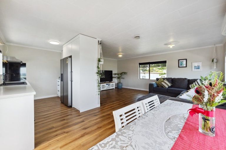 Photo of property in 20a Tahurangi Place, Spotswood, New Plymouth, 4310