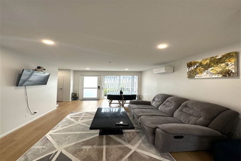 Photo of property in 5/20 James Laurie Street, Henderson, Auckland, 0612