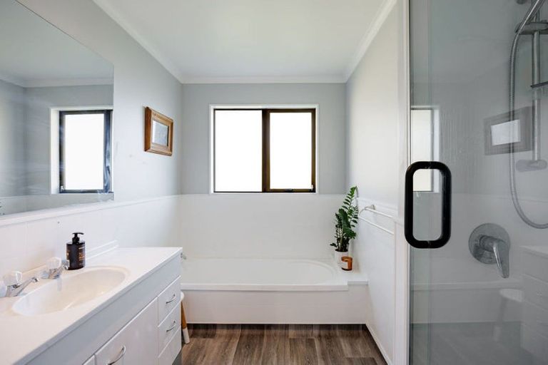 Photo of property in 3 Ryan Crescent, Greenmeadows, Napier, 4112