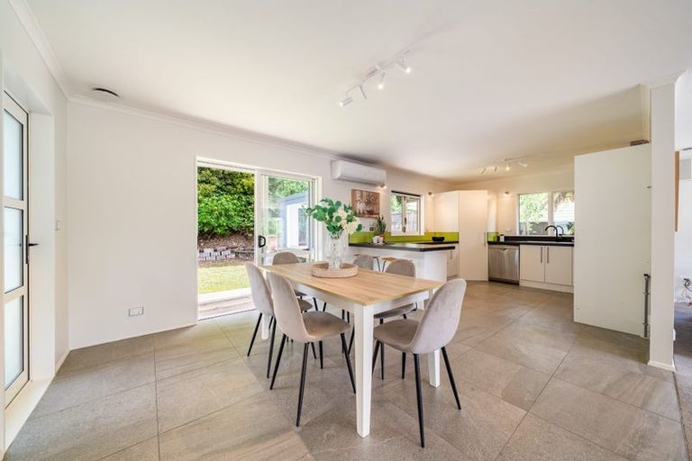 Photo of property in 22 Bridge Road, Birchville, Upper Hutt, 5018