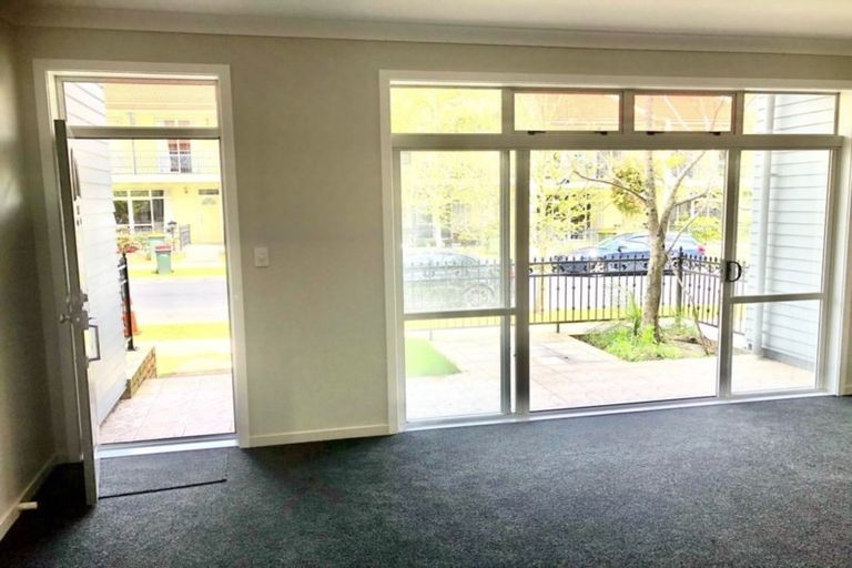 Photo of property in 5/44 Carlos Drive, Flat Bush, Auckland, 2016