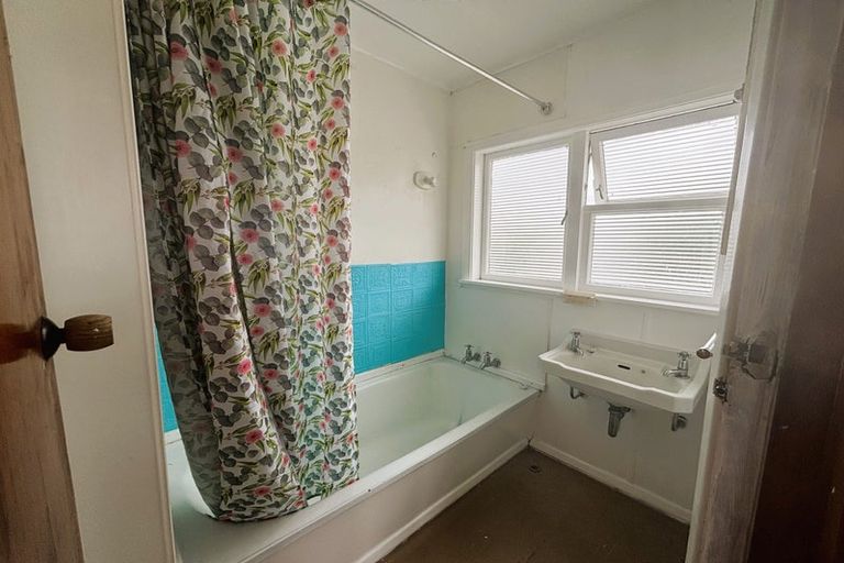 Photo of property in 6 Miro Street, Levin, 5510