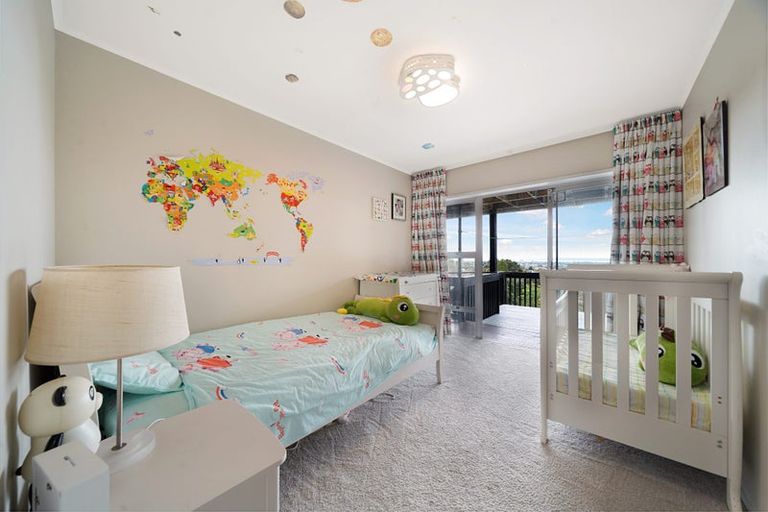 Photo of property in 229 Golf Road, Titirangi, Auckland, 0604