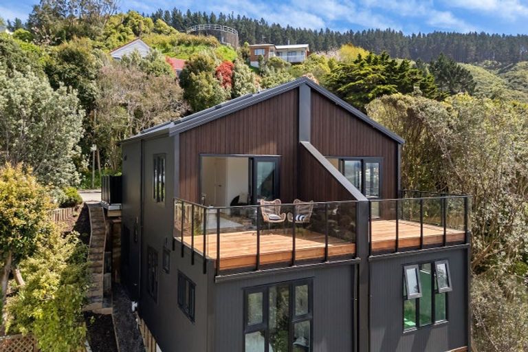 Photo of property in 27b Westhaven Drive, Tawa, Wellington, 5028