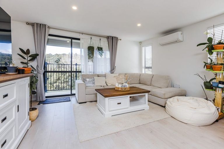 Photo of property in 18b Poruru Close, Papakura, 2110
