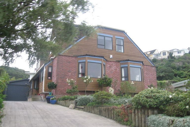 Photo of property in 3a Walnut Way, Maungaraki, Lower Hutt, 5010