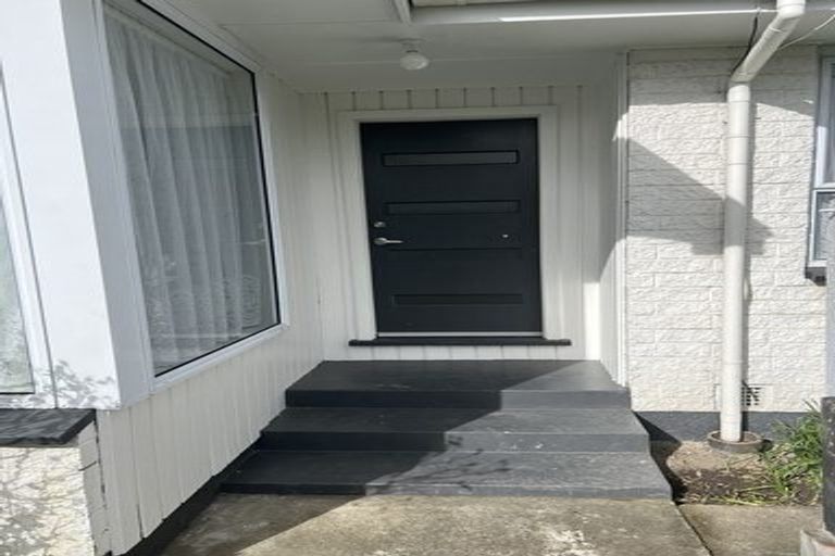 Photo of property in 16 Wingate Street, Redwood, Christchurch, 8051