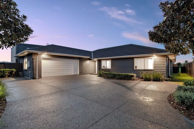 Photo of property in 36 Selliera Place, Papamoa Beach, Papamoa, 3118
