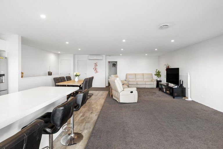 Photo of property in 80b Market Place, Papamoa Beach, Papamoa, 3118