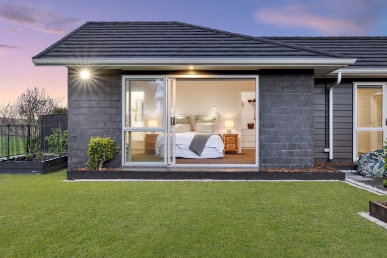 Photo of property in 36 Selliera Place, Papamoa Beach, Papamoa, 3118