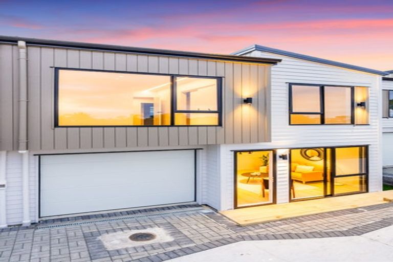 Photo of property in 3/59 Howe Street, Howick, Auckland, 2014