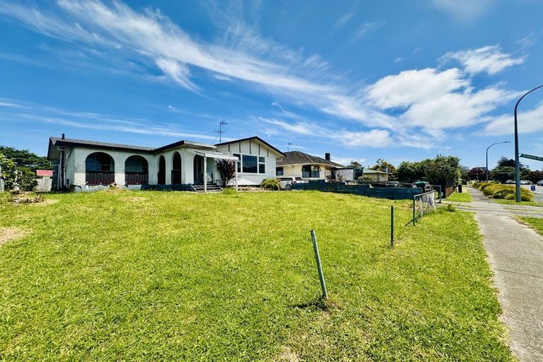 Photo of property in 47 Friesian Drive, Mangere, Auckland, 2022