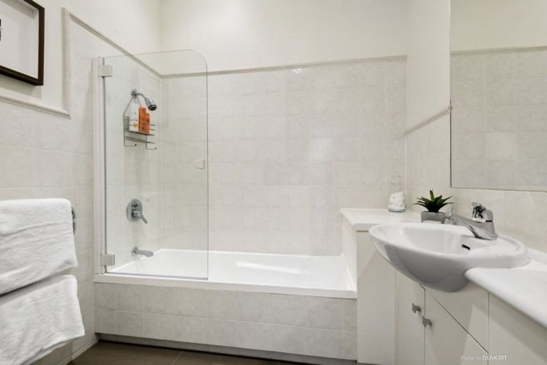 Photo of property in 28u4 Hobson Street, Thorndon, Wellington, 6011