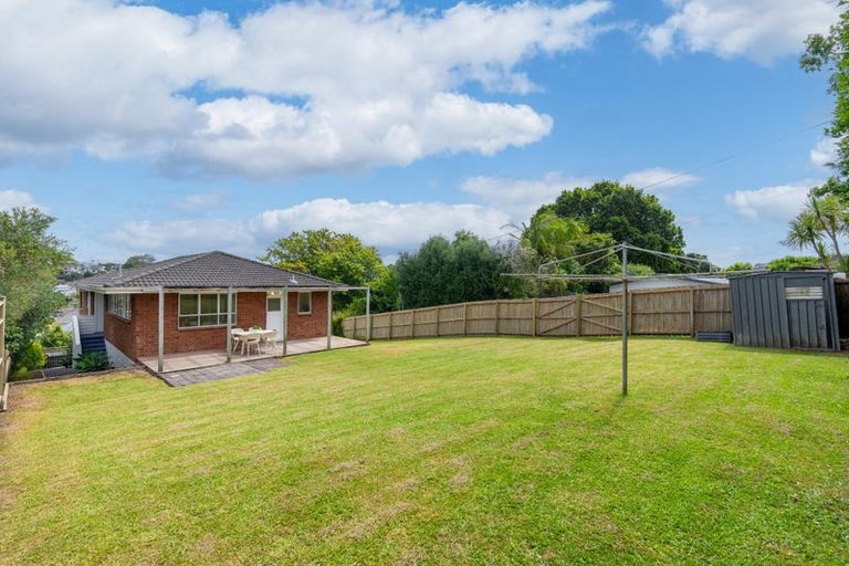 Photo of property in 1 Phillip Parade, Forrest Hill, Auckland, 0620