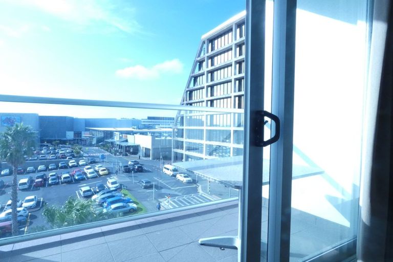 Photo of property in 1507/17 Osterley Way, Manukau, Auckland, 2104