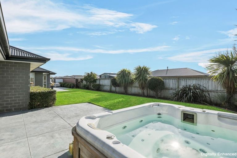 Photo of property in 26 Henley Close, Rolleston, 7614