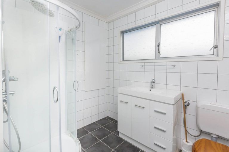Photo of property in 53 Hillside Drive, Maoribank, Upper Hutt, 5018