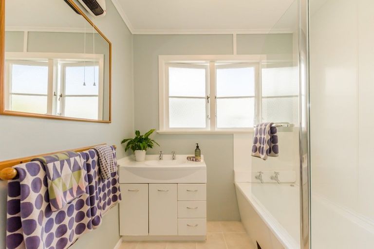 Photo of property in 40 Parata Street, Waikanae, 5036