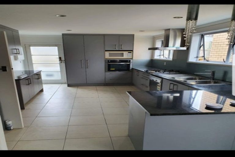 Photo of property in 25 Gifford Road, Papatoetoe, Auckland, 2025